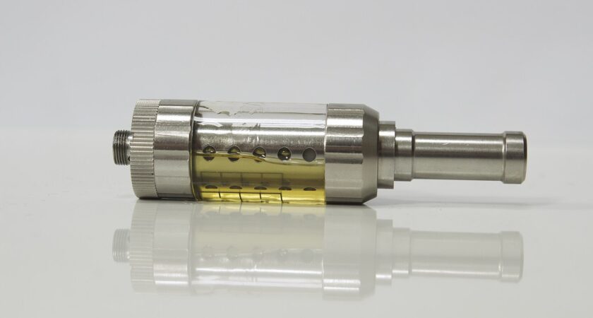 Clearomiseur qui gargouille : pourquoi votre cigarette électronique fait des glouglous et comment y remédier