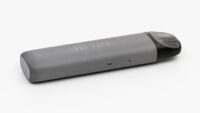 Voyager en avion avec sa cigarette électronique : batteries, e-liquides et règles à bord