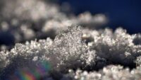 Vapoter par temps froid : batterie qui se vide, e-liquide épais, fuites, les bons réflexes pour l&rsquo;hiver